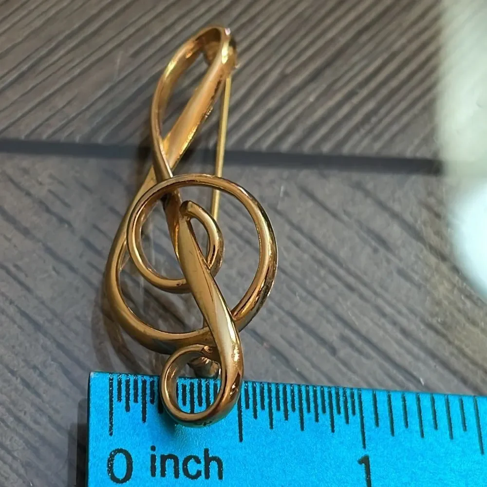 Vintage NAPIER Clef Note Brooch, Sleek Design Gold-Tone Musical Note Pin